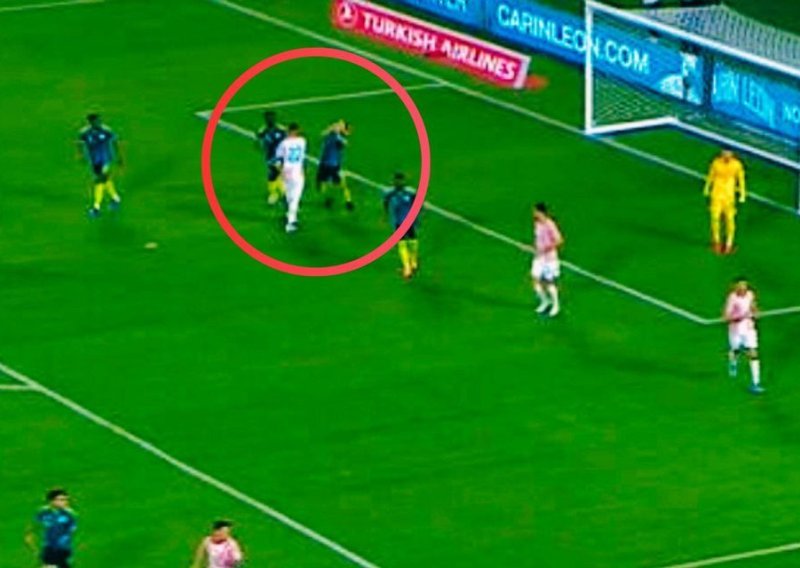 Jeste li primijetili što je Vušković napravio u sudačkoj nadoknadi?