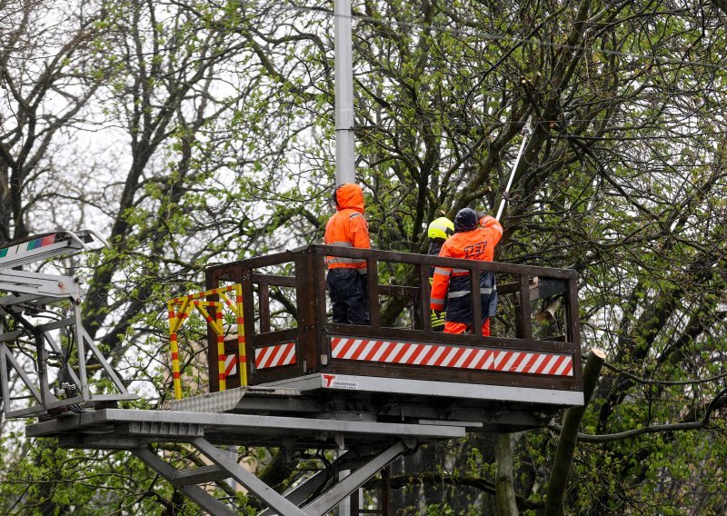 Zbog olujne bure vatrogasci odradili tridesetak intervencija u Primorsko-goranskoj županiji