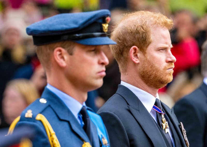 Princ Harry u potpunom strahu od onoga što bi mu William mogao napraviti kada postane kralj