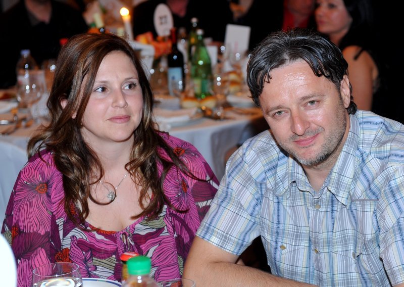 Thompsonova supruga izgleda potpuno drukčije nego na starim fotkama: Stesala se posebnom dijetom