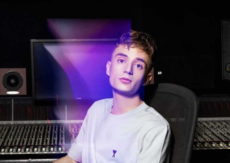 Bez buke i filtera: pjesma Josipa Bačića 'Spašeni' u najintimnijem izdanju do sada