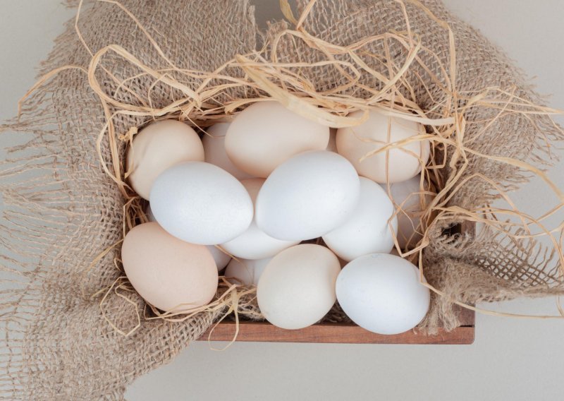 Kad birate jaja za pisanice, ovu razliku između smeđih i bijelih vrijedi znati