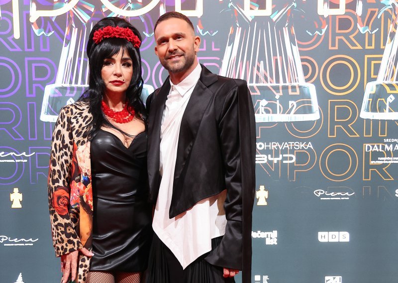 Alka Vuica zapela na granici: 'Živjela sam u divnoj zemlji, zvala se Jugoslavija'