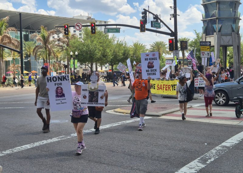 Na prosvjedima protiv Trumpa čuli smo nešto što bi zgrozilo hrvatske navijače: ‘Zašto Europa šuti…’