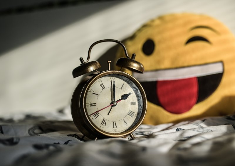 Gubimo sat sna i zdravlje, iako neki tvrde: Ljetno računanje vremena je blagoslov!