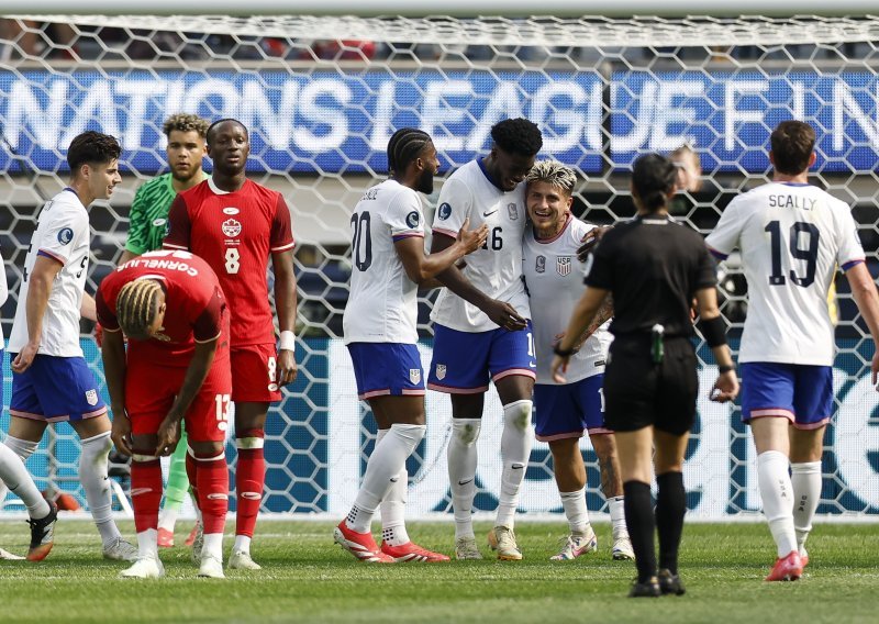 Debakl domaćina Svjetskog prvenstva