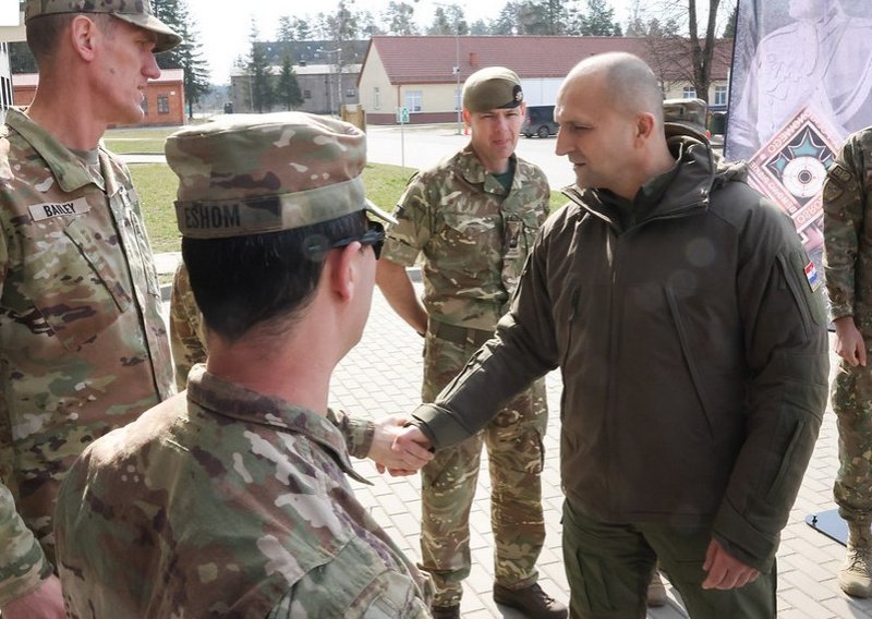 Anušić posjetio hrvatske vojnike u Poljskoj: Evo što tamo rade