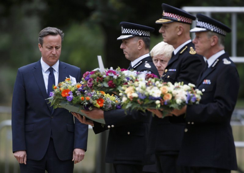 Cameron: Nikad nećemo pokleknuti pred terorizmom