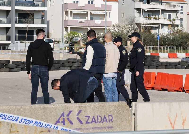 Novi detalji nesreće u Zadru: Vozaču skliznula noga s gasa, guma pogodila bebina kolica?