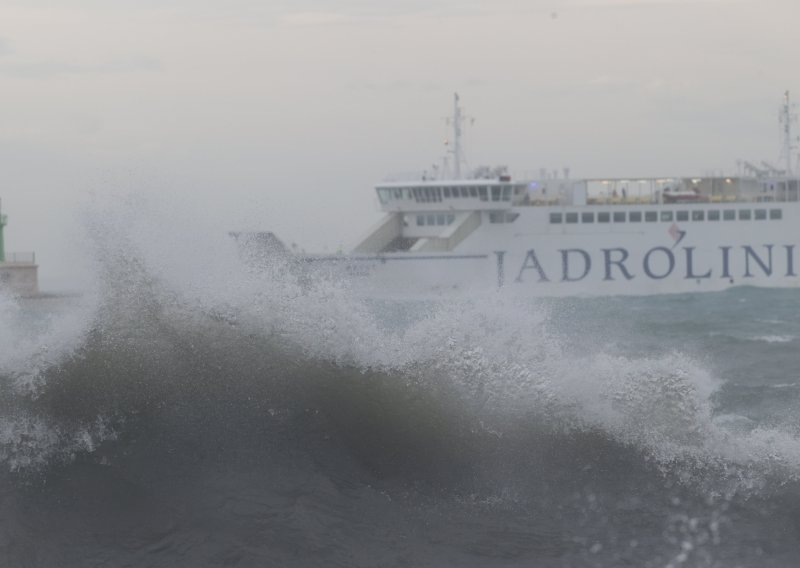 DHMZ objavio: Još jedna regija završila u crvenom, prijete leteće krhotine