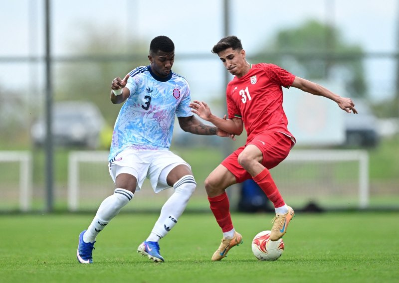 Iranci petardom 'počastili' Kostariku; veliku pobjedu je gledao i predsjednik FIFA-e