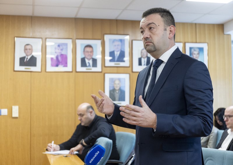 SDP kritizirao Pavličekov izvještaj: 'Nije bio u stanju navesti niti jedan konkretan projekt'