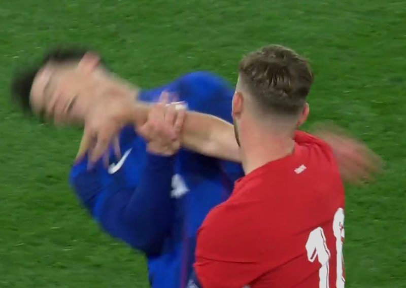 Pogledajte kako su igrači Turske poludjeli i krenuli udarati Hrvate: Dobili tri crvena kartona