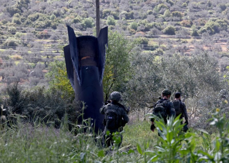 Iran: 'Odbili smo 48-satno primirje'. Izvori potvrdili pad drugog aviona