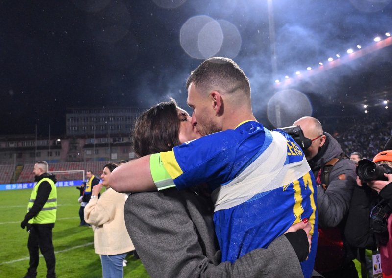 Poljubac koji je zapalio stadion i tribine u Zenici: Džeko pred svima otrčao u zagrljaj supruge Amre