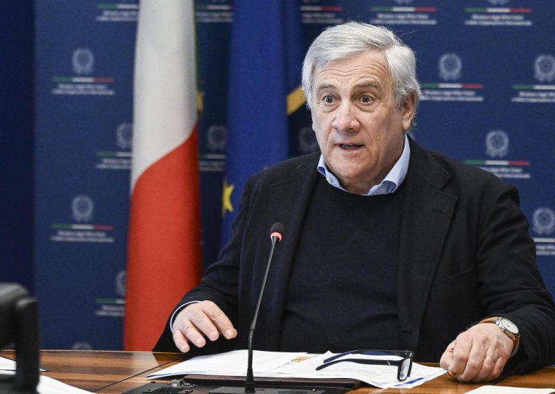Talijanski šef diplomacije otkazao posjet Srbiji u posljednji čas: Vučićevi ljudi već su ga čekali na aerodromu
