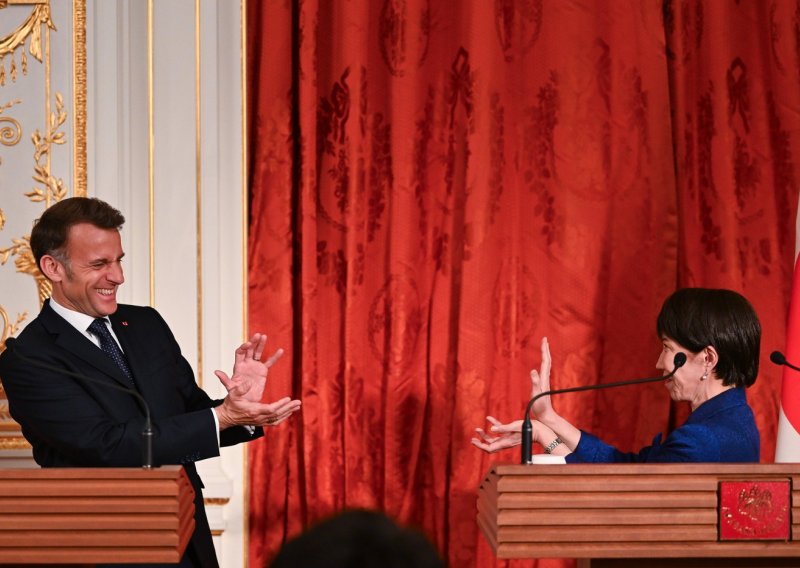 VIDEO Neočekivani show nakon samita: Macron i Takaichi kao anime junaci