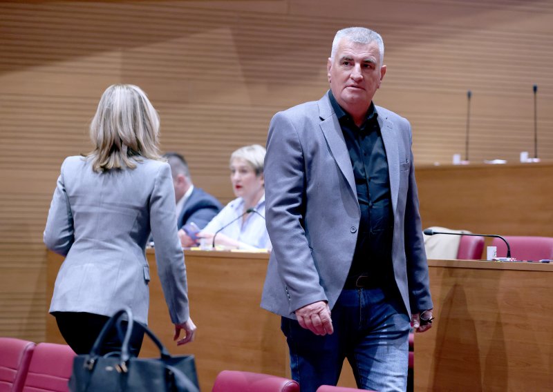 Miro Bulj se obrušio na Plenkovića: 'Otkud ti pravo stavljati metu na čelo?'