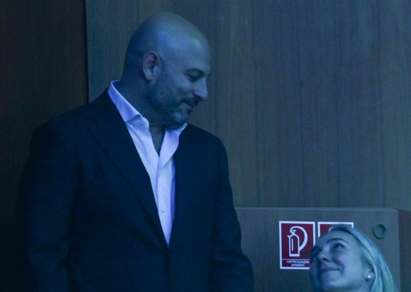 Davor Lukšić i Cristel Carrisi u ljubavnom zanosu: Obiteljska večer na koncertu Al Bana