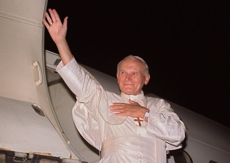 Na današnji dan umro Ivan Pavao II.: Papa koji je obilježio svijet i okupio milijune