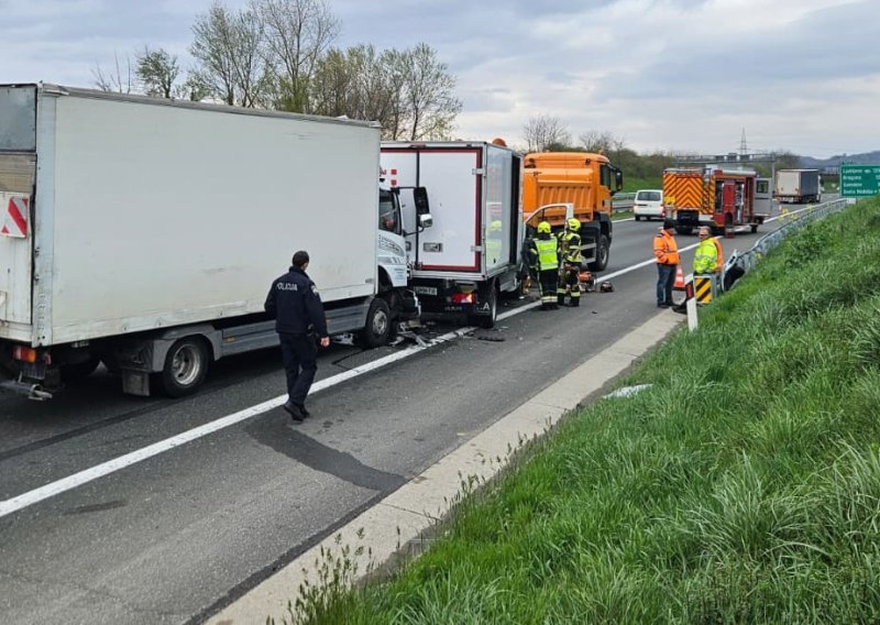 Teška nesreća na zagrebačkoj obilaznici: Vatrogasci izvlačili čovjeka iz kamiona, sve duža kolona