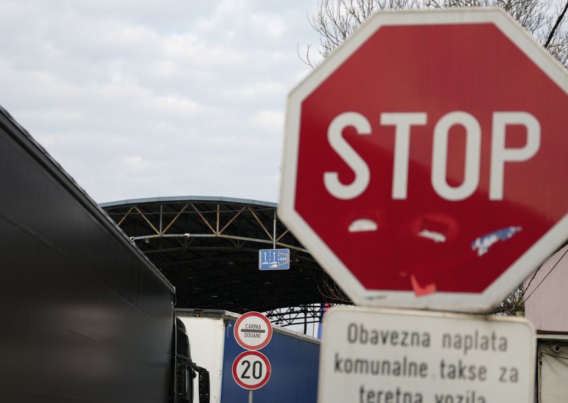 Podignuta prijava zbog velikih problema s otvaranjem graničnog prijelaza kod Gradiške