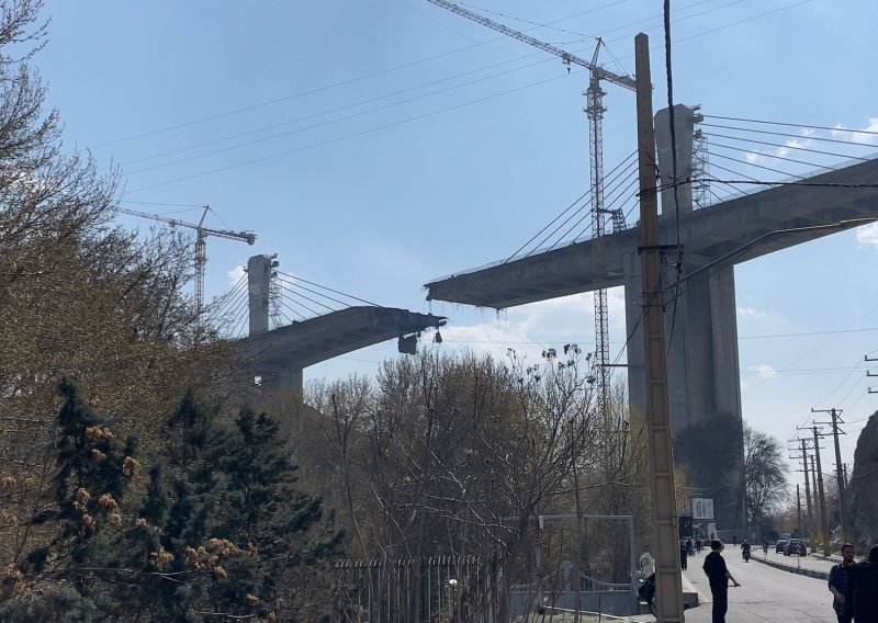 Razoran udar na Iran: Pogođen najviši most na Bliskom istoku