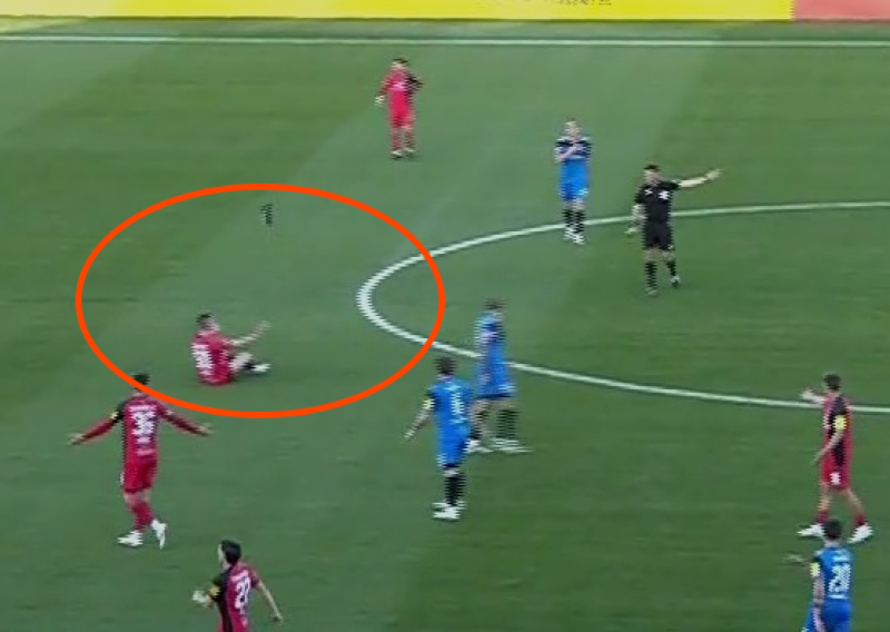 Pogledajte lude scene: Kolarić nije sudio prekršaj, Erceg nakon toga bacio kopačku