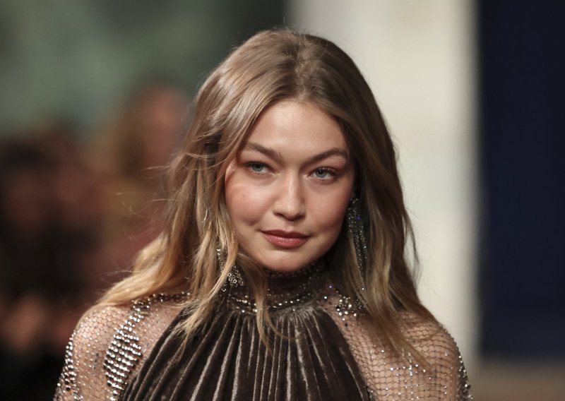 Zbog nove kampanje Gigi Hadid odrekla se svog zaštitnog znaka, ova frizura podijelila je fanove