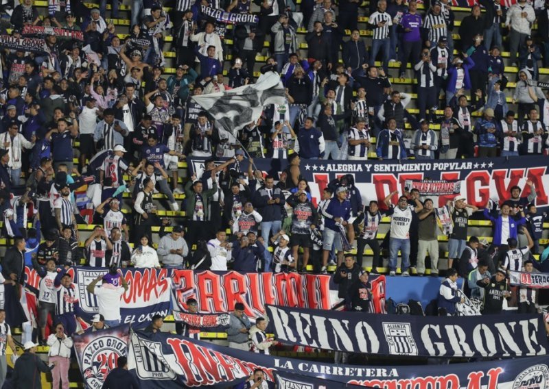 Tragedija pogodila Peru pred derbi, jedan navijač preminuo, nitko ne zna reći zašto