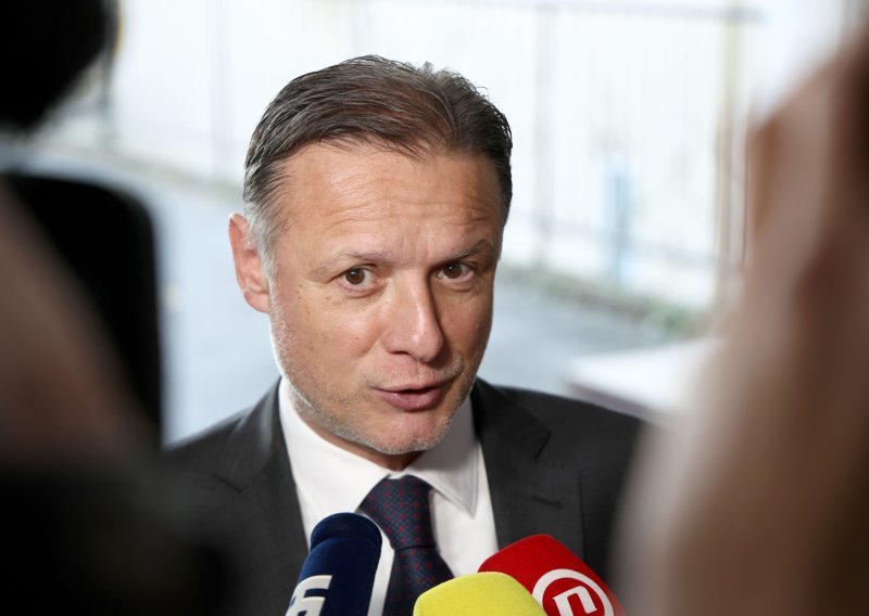 Jandroković: 'Ne zaboravimo na usamljene i obeshrabrene'