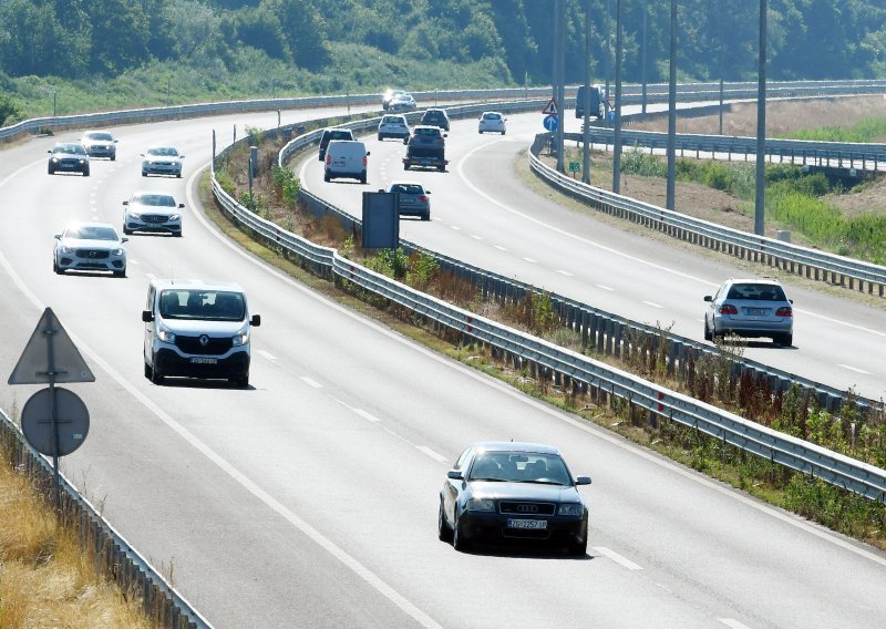 Teška prometna nesreća na autocesti A3: Jedna osoba poginula, druga u bolnici