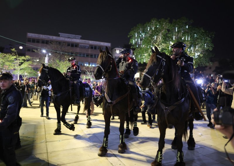 Više od 1000 ljudi u Tel Avivu prosvjedovalo protiv rata s Iranom i Hezbolahom