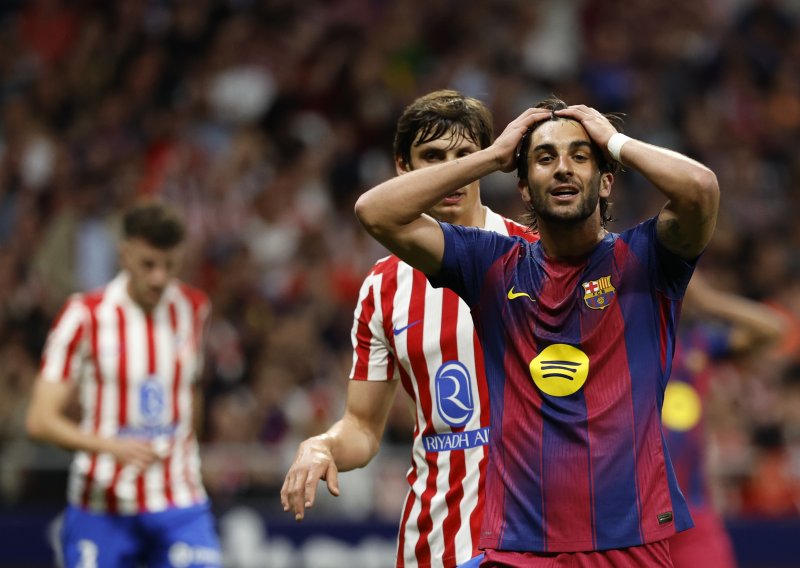 Barcelona pobijedila u derbiju, a jedan igrač potpuno razočarao: Flick ga otpisao?