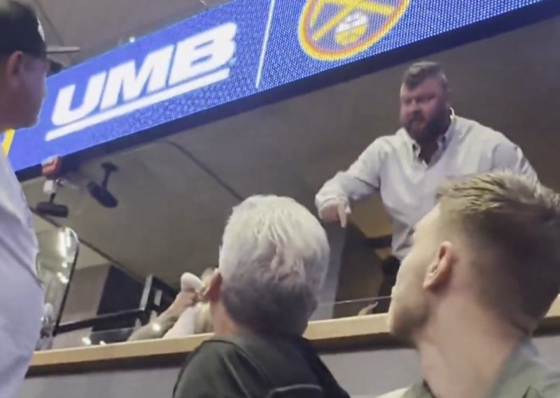 Pogledajte kako je brat Nikole Jokića urlao na navijača u dvorani. Svi su ga u čudu gledali