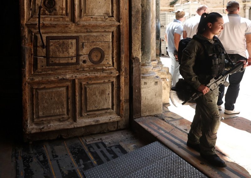 Izraelske 'mjere' u svetom gradu: Vjernicima blokiran ulaz u baziliku Svetoga groba
