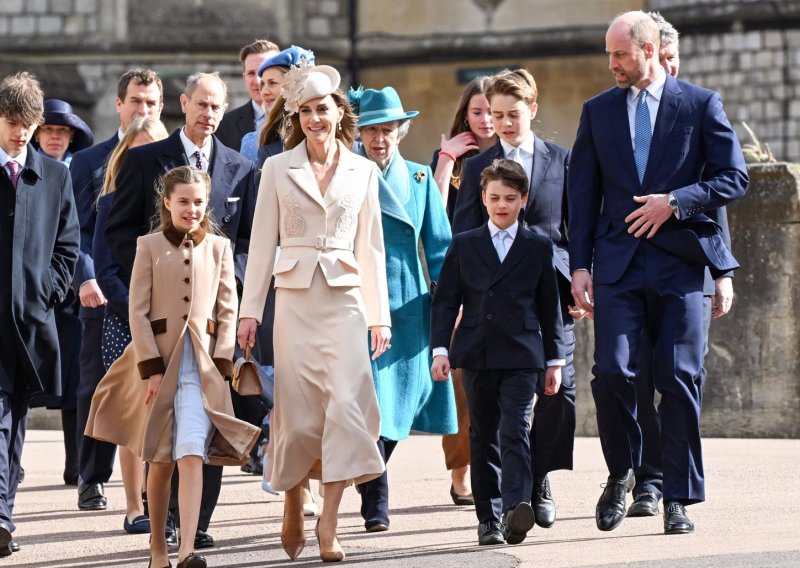 Kraljevski Uskrs u Windsoru: Svi na okupu, ali osramoćeni princ i njegove kćeri nisu pozvani