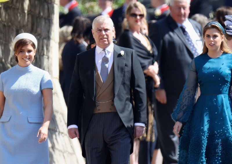 Osramoćeni bivši princ Andrew ne popušta: Snimljen kod kuće koju uskraćuje Edwardu i Sophie