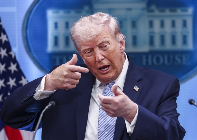 Trump prijeti s 'totalnim razaranjem' već noćas, želi uzeti iranske resurse: Ja sam prije svega biznismen