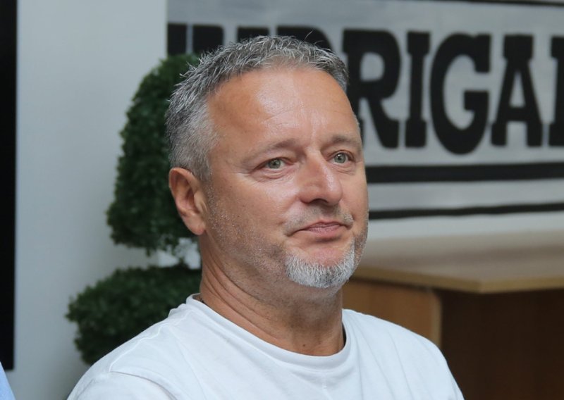 Dok ona privlači sve poglede, on živi potpuno drugačije: Evo tko je otac lijepe Thompsonove nećakinje