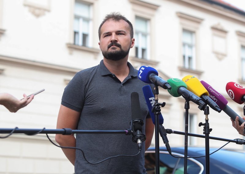 Sud potvrdio da se postupci posvojenja u istospolnim obiteljima ne smiju zaustavljati