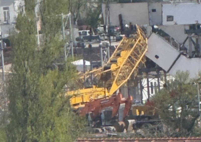 Teška nesreća u Beogradu: Pao kran s teretom od 350 tona, ima žrtava