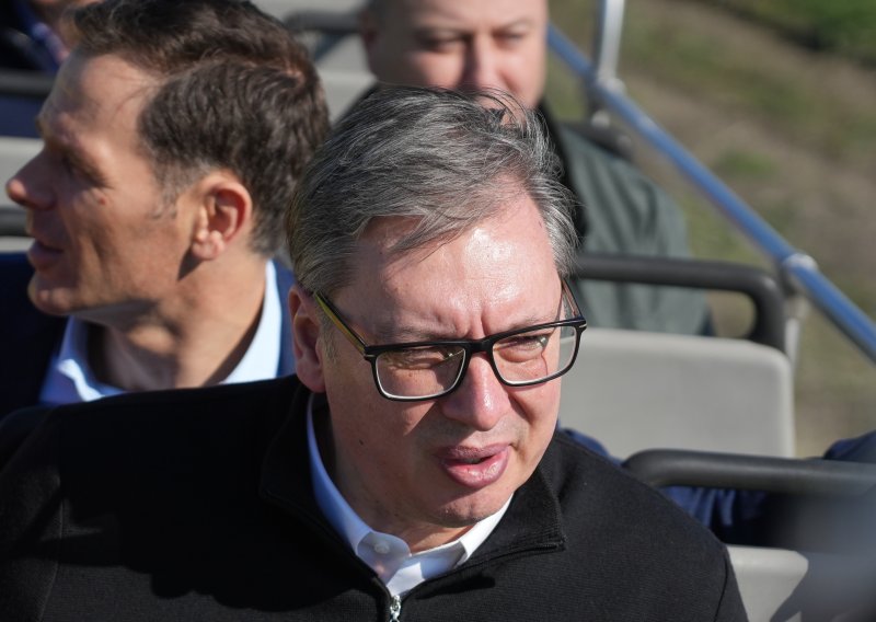 Vučić o izborima: 'Pokaže li se da se sprema velika kriza u svijetu...'