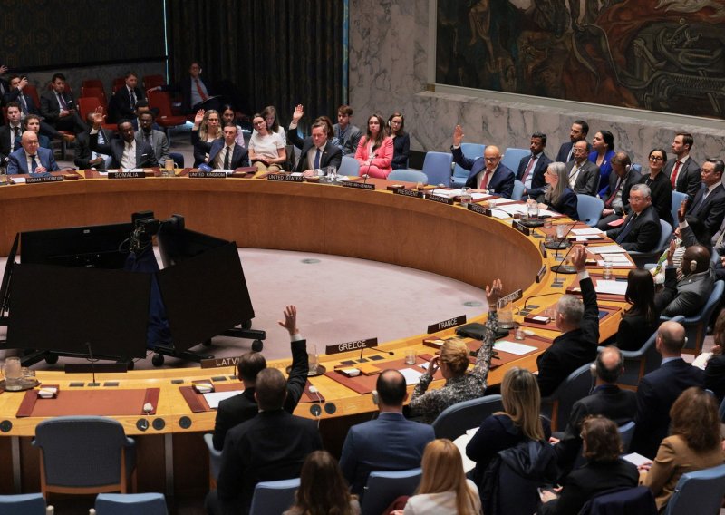 Svijet na rubu: Rusija i Kina blokirale akciju UN-a za Hormuz