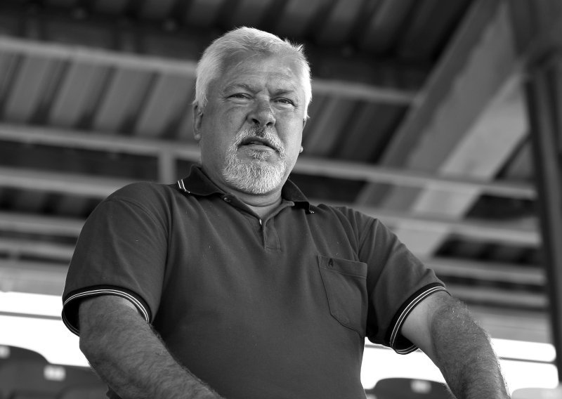 Umro je legendarni Srećko Bogdan