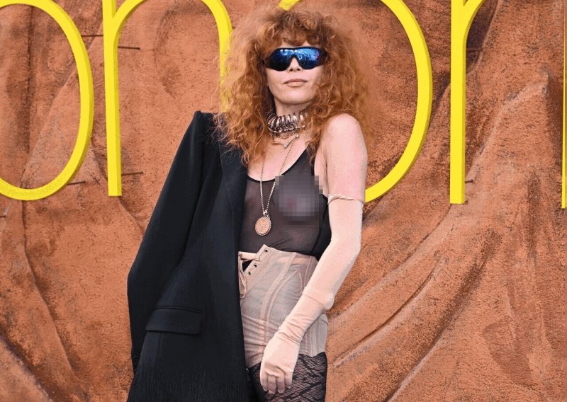 Što je to na Natashi? O ovoj ekstravagantnoj kreaciji dugo će se još pričati