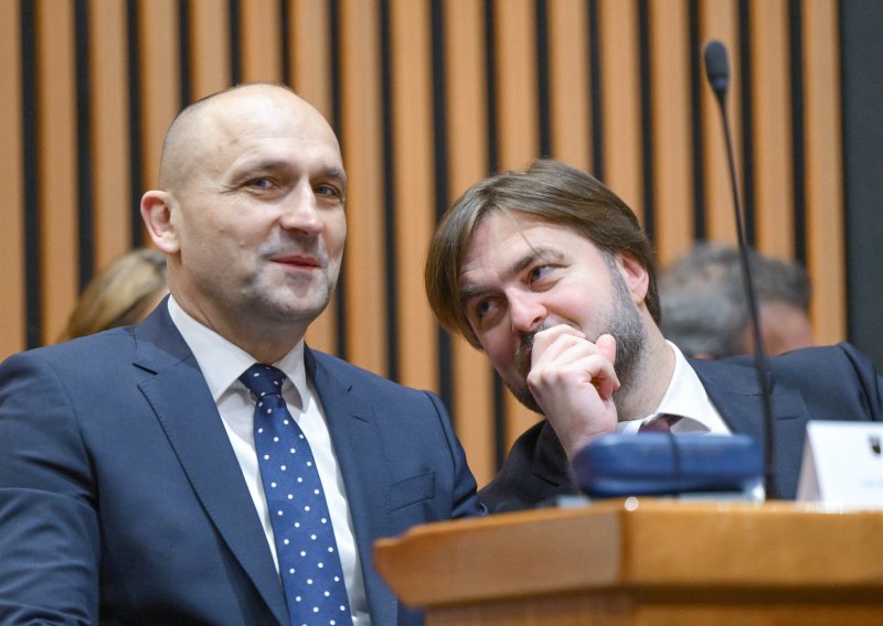 Dabro planuo u Saboru: Sram vas bilo! Anušić uzvratio na prozivke