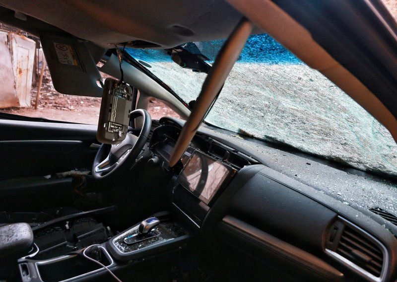 Zašto vam sve češće puca staklo na autu? Razlog će vas iznenaditi