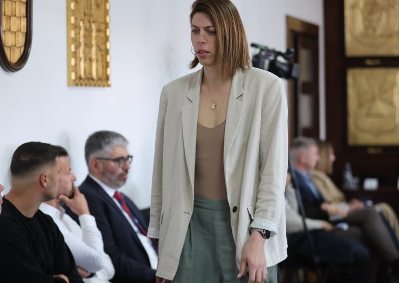 Nije mu posvetila ni sekundu pažnje: Dok Ruben reda afere, Blanka Vlašić okreće novu životnu stranicu