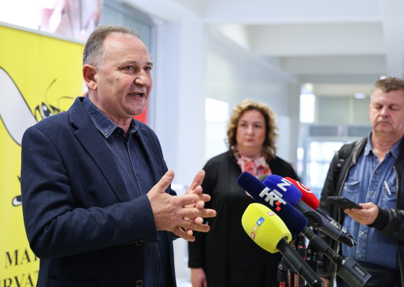 Sindikati pozivaju na prosvjed: 'Prosječna neto plaća trebala bi biti 2200 eura'